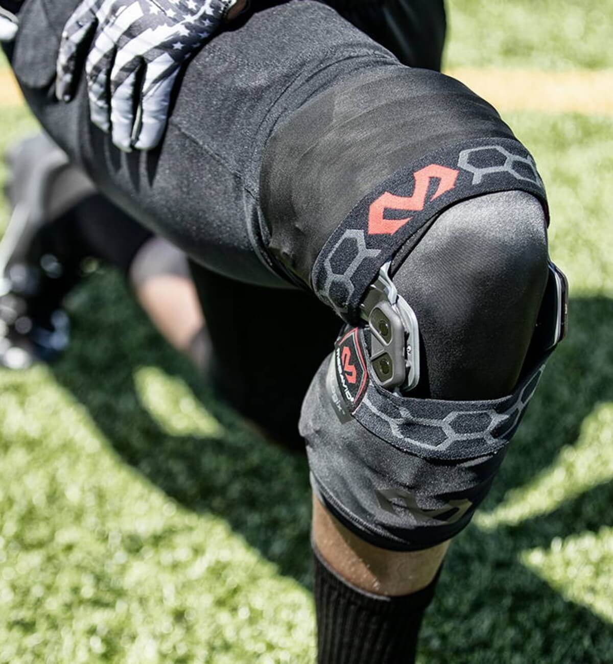 McDavid Elite Bio Logix Hinged Knee Brace (Free Shipping) BodyHeal