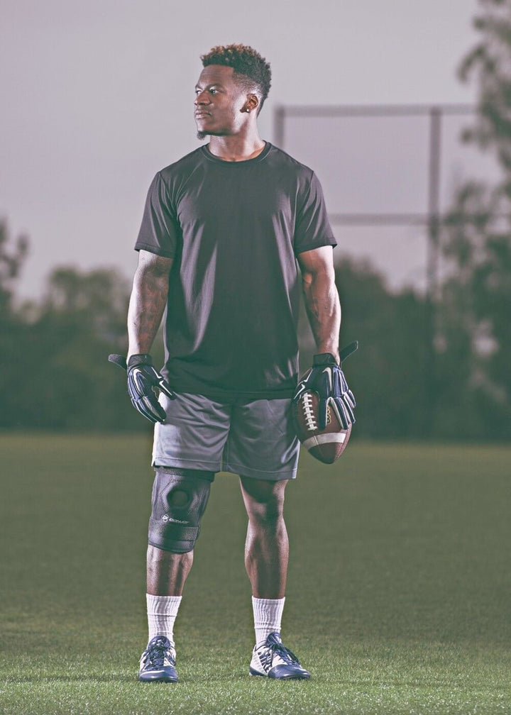 hinged sports knee brace